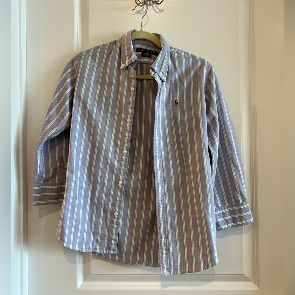 Ralph Lauren Women’s 3/4 Sleeve button up size 4